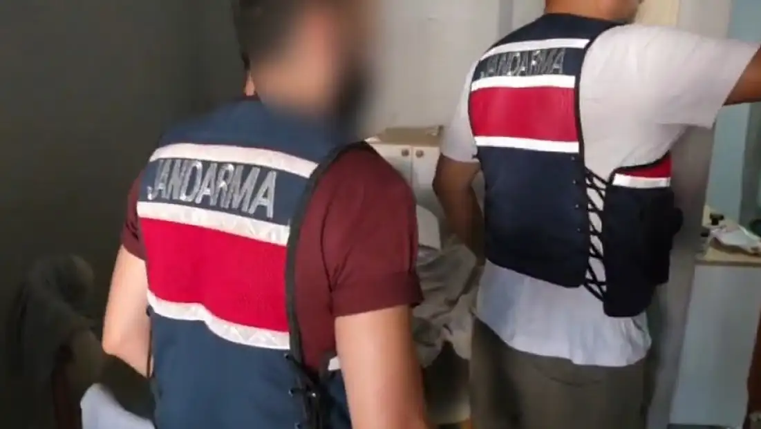 Adana'da uyuşturucu ve silah operasyonu: 4 şüpheli tutuklandı