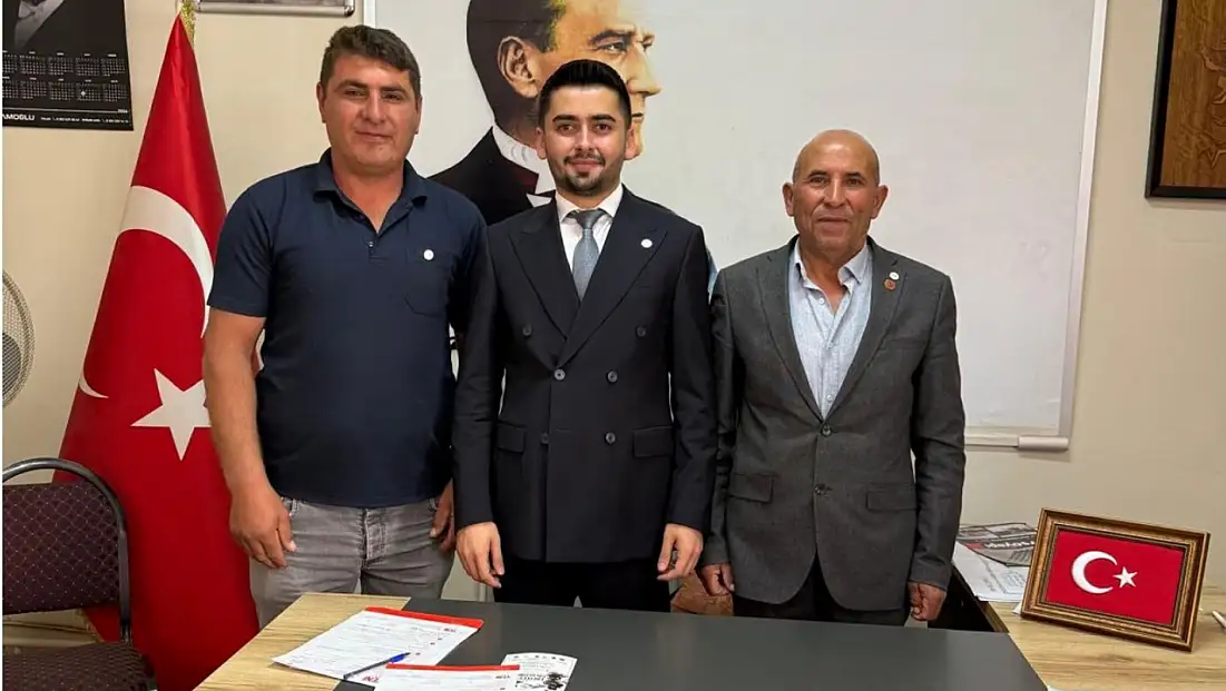 Akkışla’da iki meclis üyesi YENİ Parti’ye katıldı!