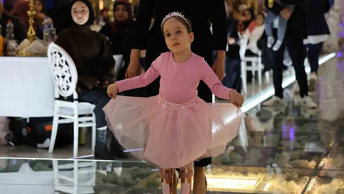 Sivas’ta yürek ısıtan hikaye: SMA’lı Asya bale yaparak alkışlandı