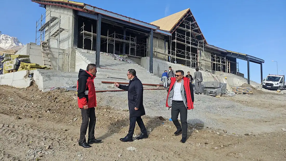 Gençlik ve Spor İl Müdürü Kabakcı, Erciyes'teki yeni yatırımı yerinde inceledi!