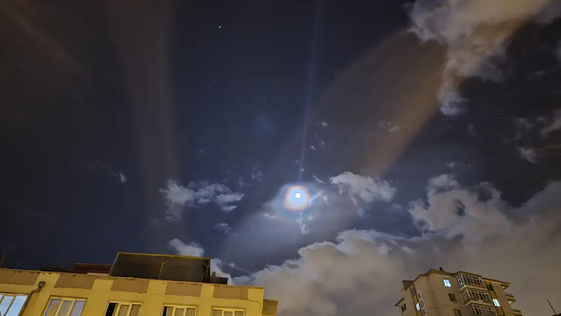 Gökyüzünde görsel şölen: Lunar Corona görüntülendi