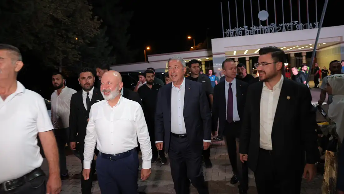 Hem vatandaşlar hem siyasetçiler: Kayseri'nin uğrak noktası oldu!