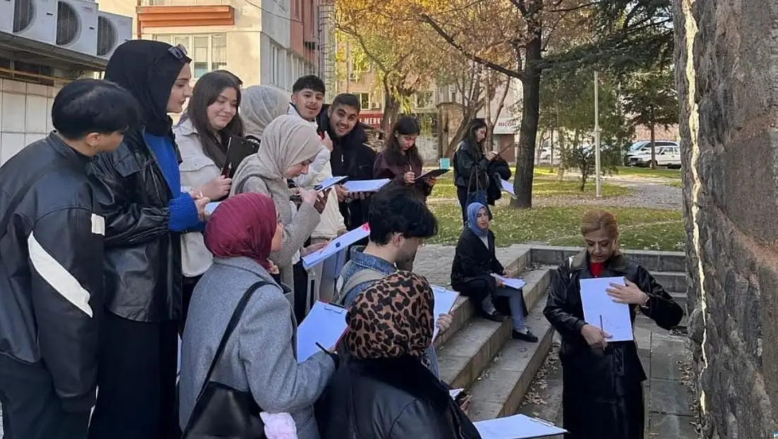 Kayseri’de 500 yıllık türbede sıra dışı çalışma! Herkes orada ne olduğunu merak ediyor