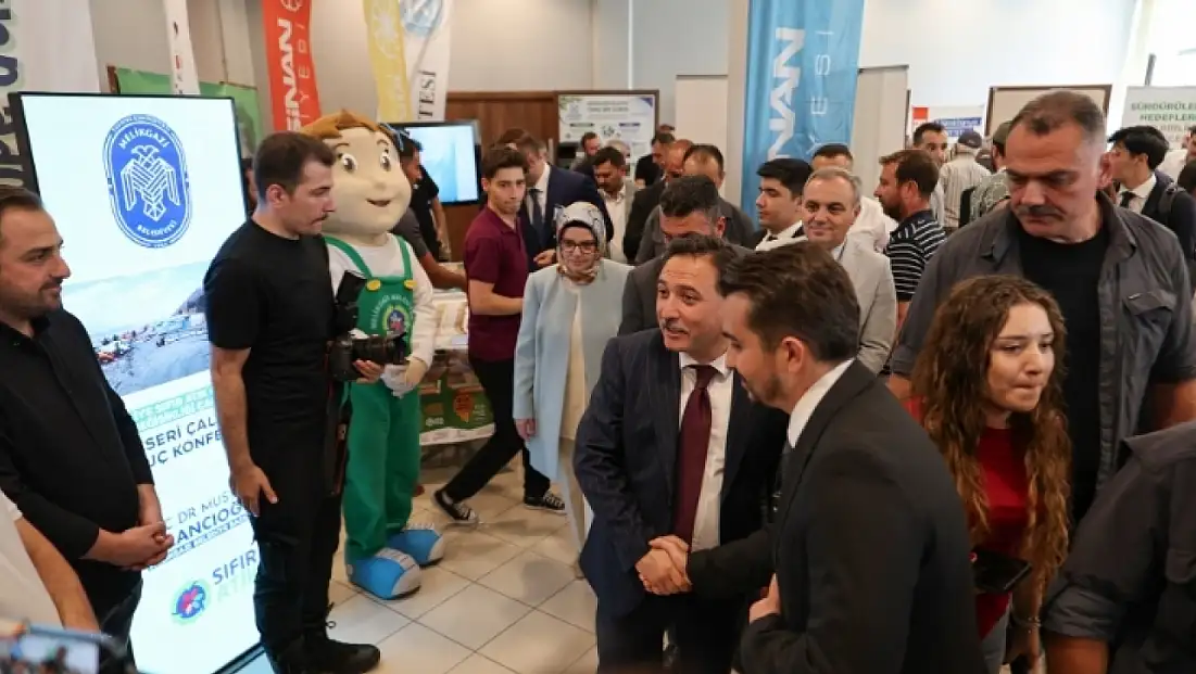Kayseri'de çevre zirvesinde dikkat çeken belediye! Melikgazi ödülle döndü