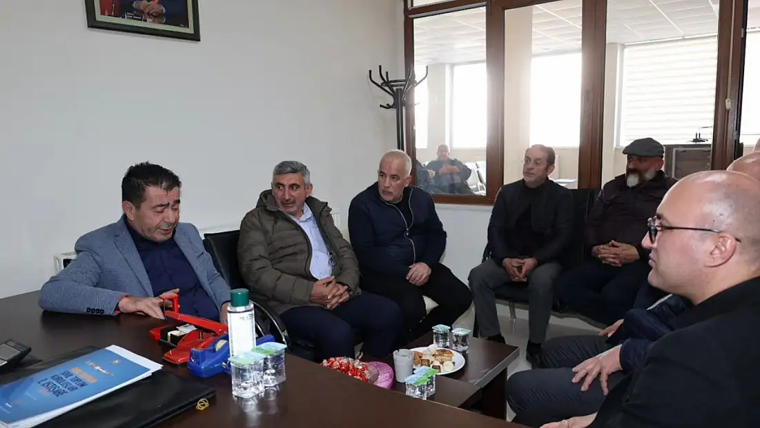 Kayseri’de çiçeği burnunda başkana ziyaret!