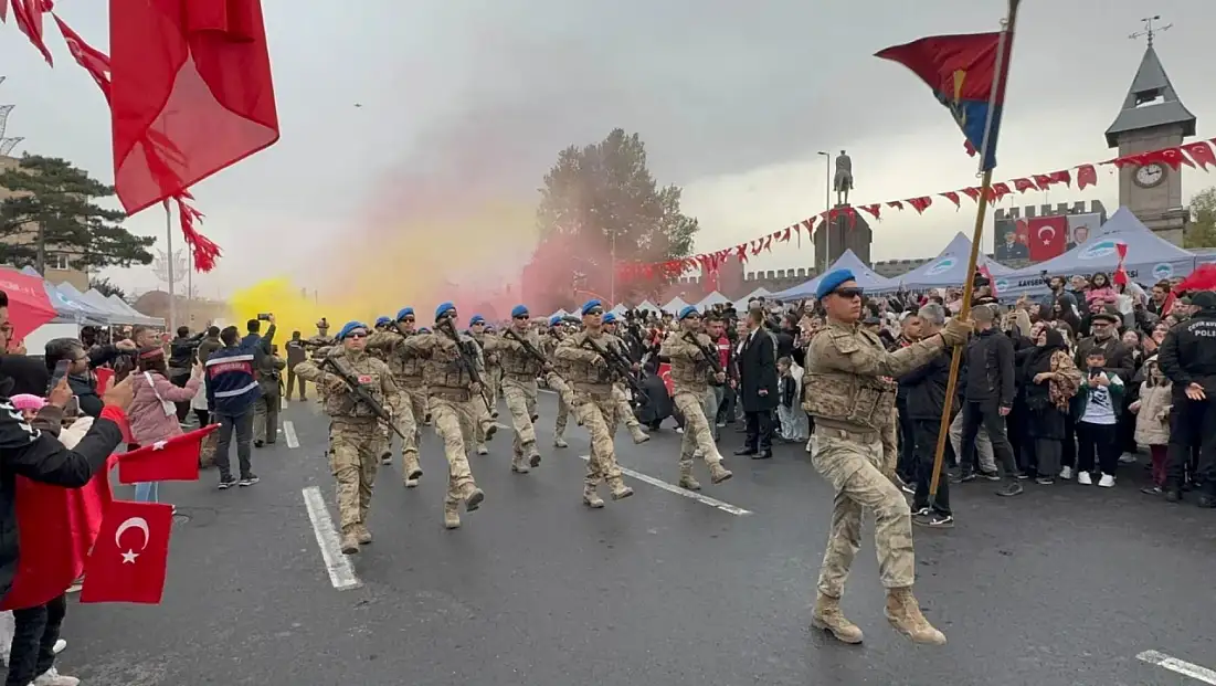 Kayseri’de Cumhuriyet Bayramı’nın 103. yılı coşkuyla kutlandı!