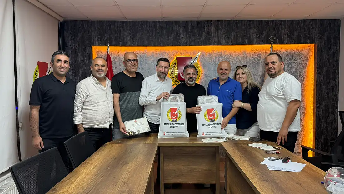 Kayseri'de gazeteciler bu kez haber için değil şampiyonluk için yarıştı!
