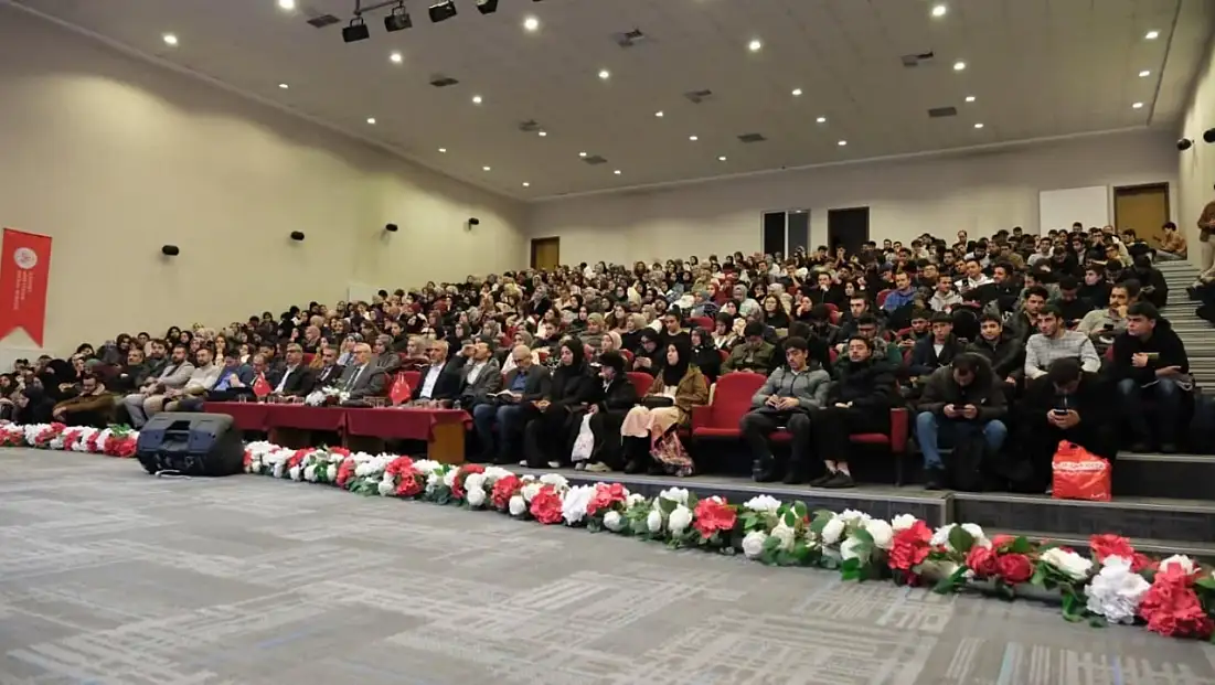 Kayseri’de iki haftada bir düzenleniyor – Gençler yoğun katılım gösteriyor!