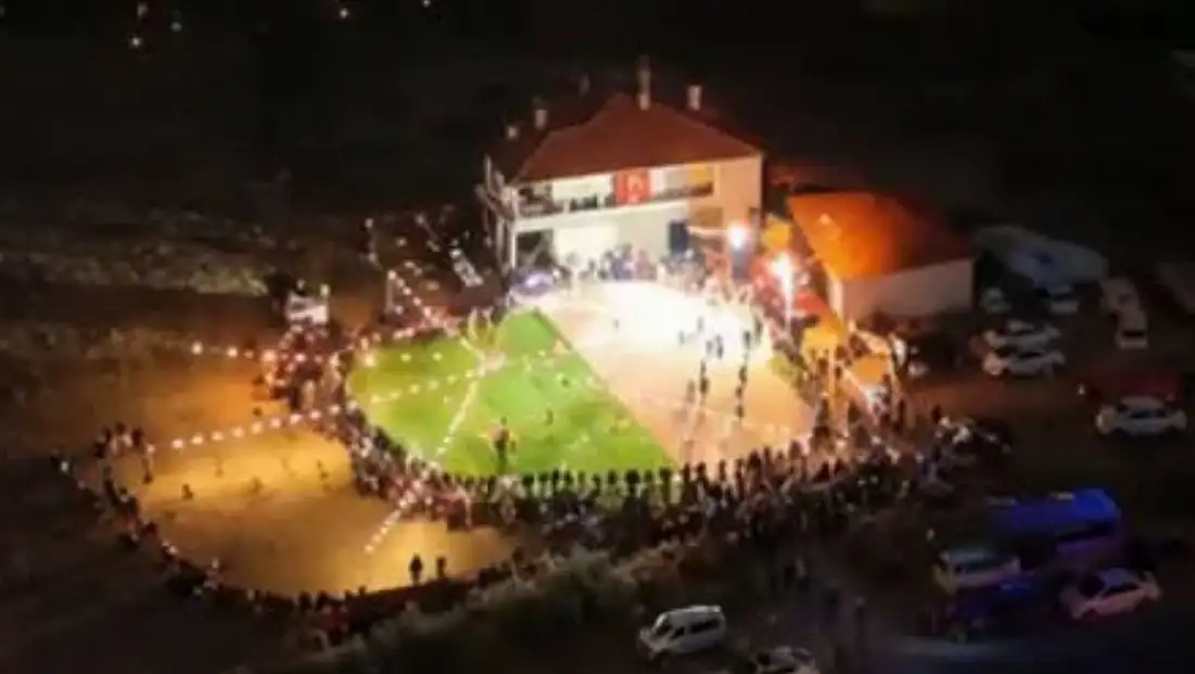 Kayseri’de Topdağ ailesinin mutlu günü: 3 bin davetlinin katıldığı düğün yılın düğünü oldu!