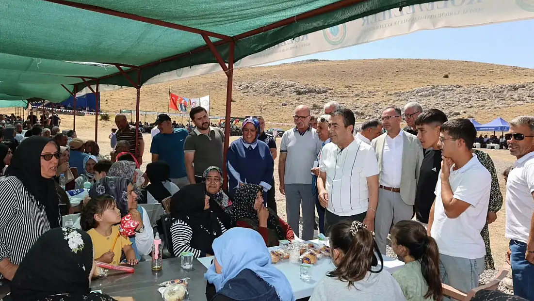 Kayseri’de yaz şenliği coşkusu: Köleteliler oraya akın etti!