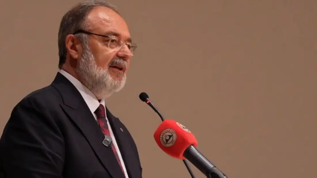 Kayseri’de yoğun katılımlı konferans: Kürsüde Mehmet Görmez vardı