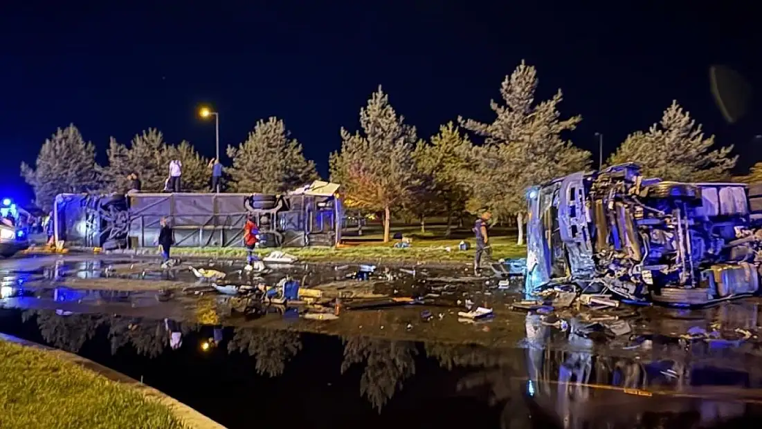 Kayseri'de devrilen tankerden yola 9 ton benzin sızdı!