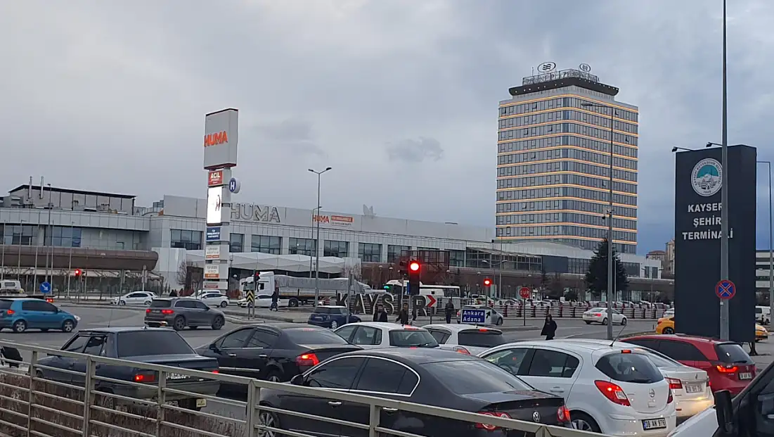 Kayseri’den 52 yıl önce doğdu, bugün yeni bir rekora imza attı: Tek otobüsle başlamıştı!