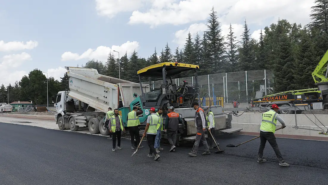 Kayseri'nin üst geçit projesinde sona doğru: Asansörlü sistem hizmete giriyor!