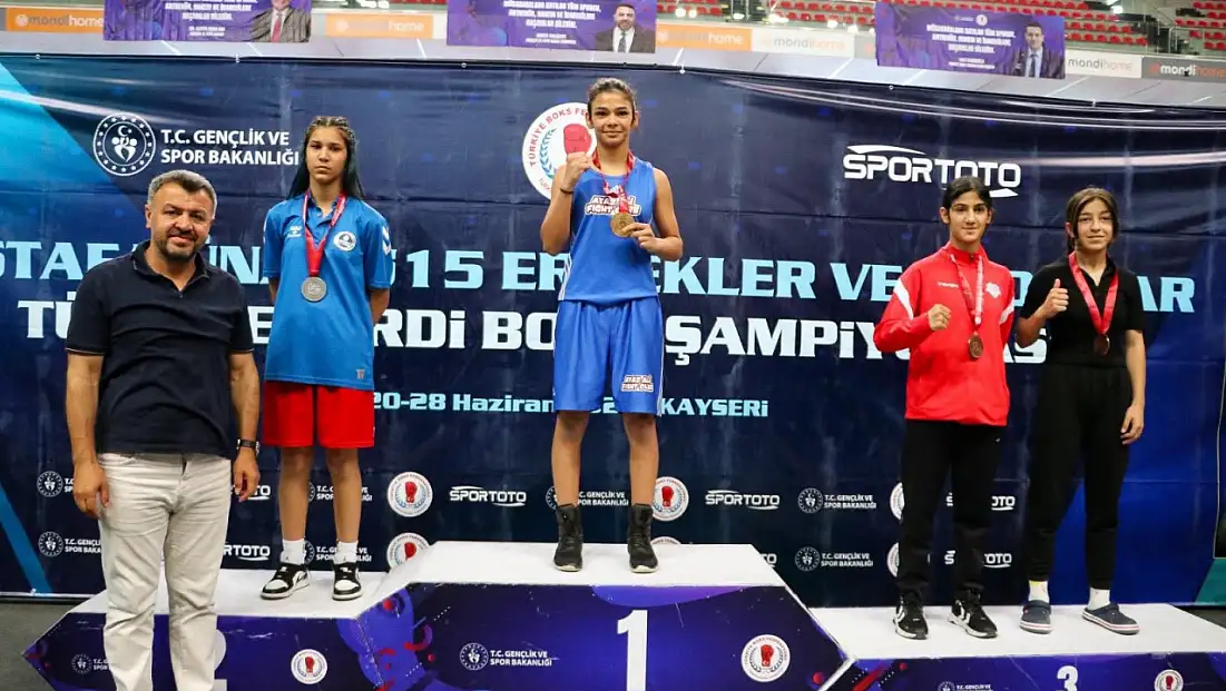 Kayseri ringde gücünü gösterdi! Türkiye Şampiyonası'ndan 3 madalya çıktı