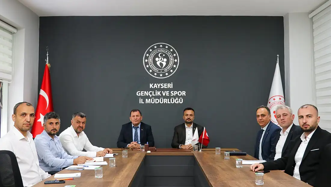 Kayseri semalarında süzülen paraşütçüler için yeni gelişme!
