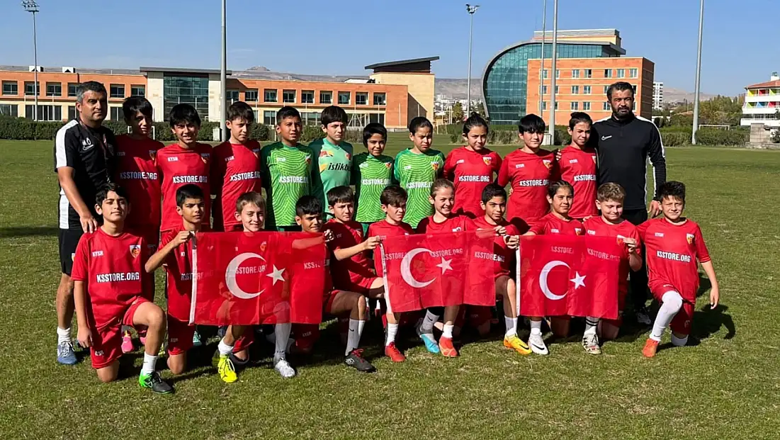 Kayserispor'da bir dönem sona erdi! Duygusal bir veda daha