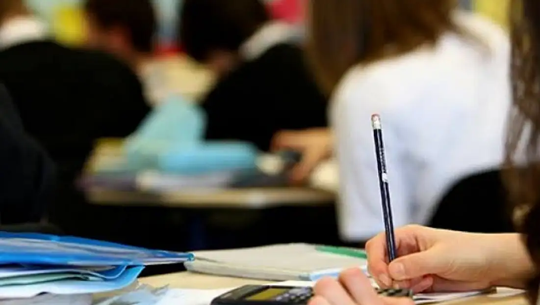Üniversite kayıtları başladı: E-kayıt ve yüz yüze kayıt tarihleri belli oldu!