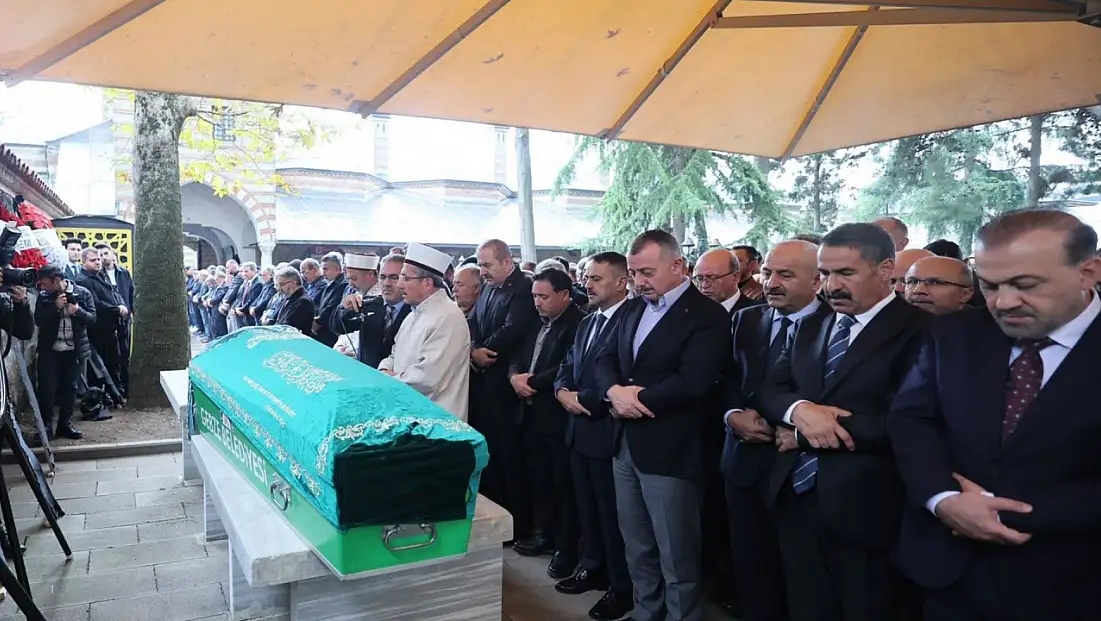 Vali Çiçek’in babaannesi Sara Çiçek son yolculuğuna uğurlandı!