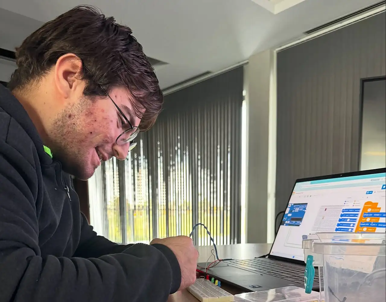 Bilişim Akademisi'nde geleceğin öğretmenlerine eğitim!