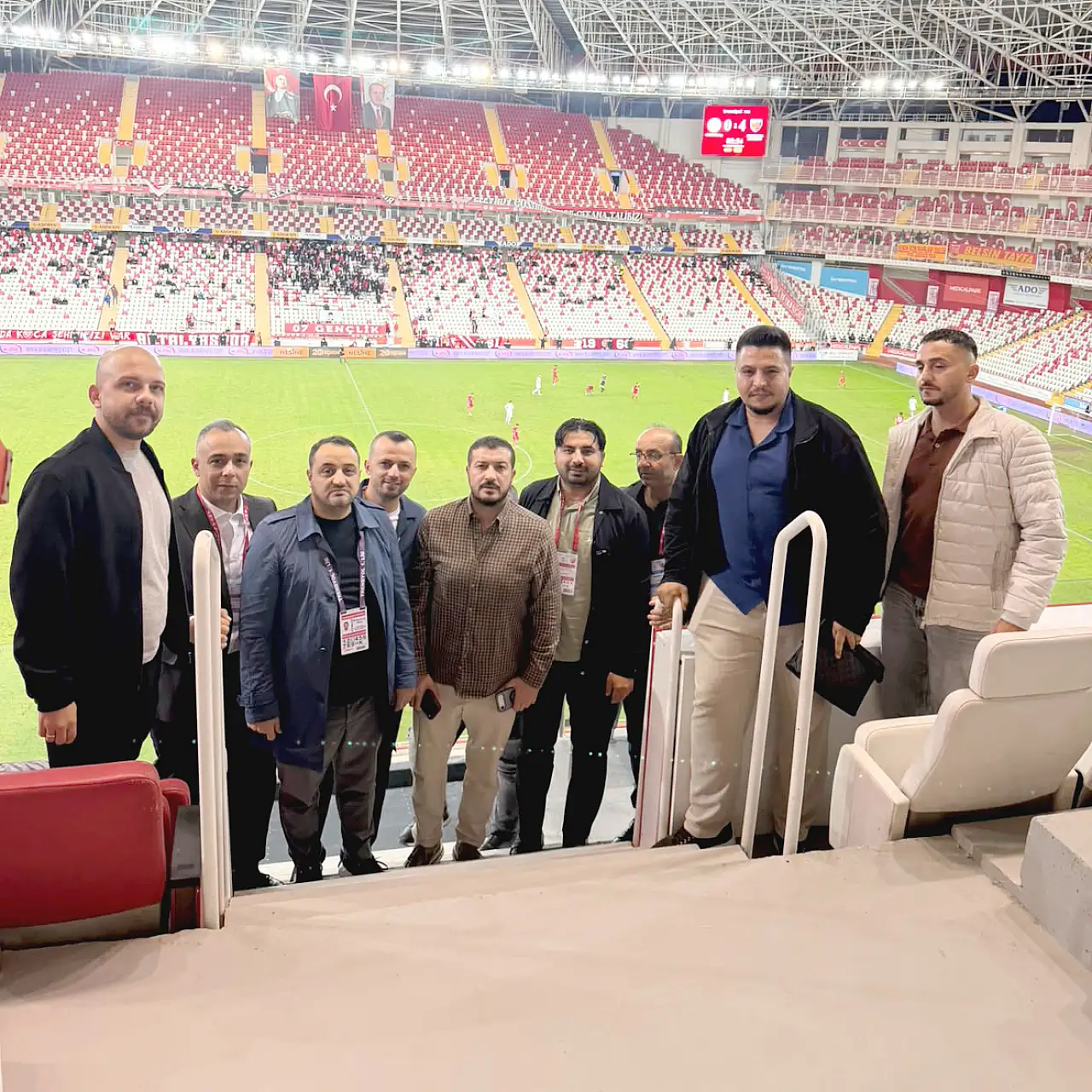Kayserispor'da tarihi galibiyet sonrası dikkat çeken buluşma!