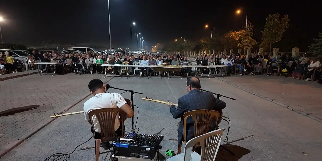 Hobi Bahçesi'nde unutulmaz gece: Sazlar, türküler hepsi bir arada...