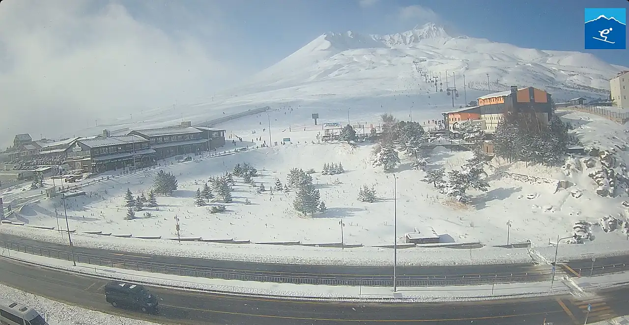 Erciyes'te kar kalınlığı yarım metreyi geride bıraktı!