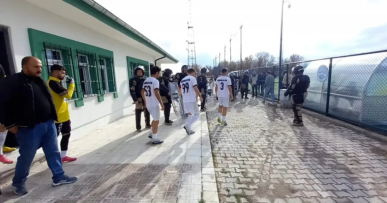 Develi'de nefes kesen maç! Tribünler doldu, son dakika heyecanı damga vurdu