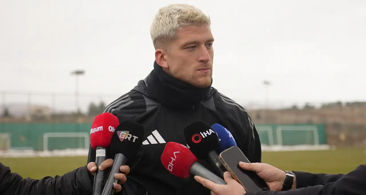 Kayserispor'da flaş gelişme! İlk transfer imzayı resmen attı!