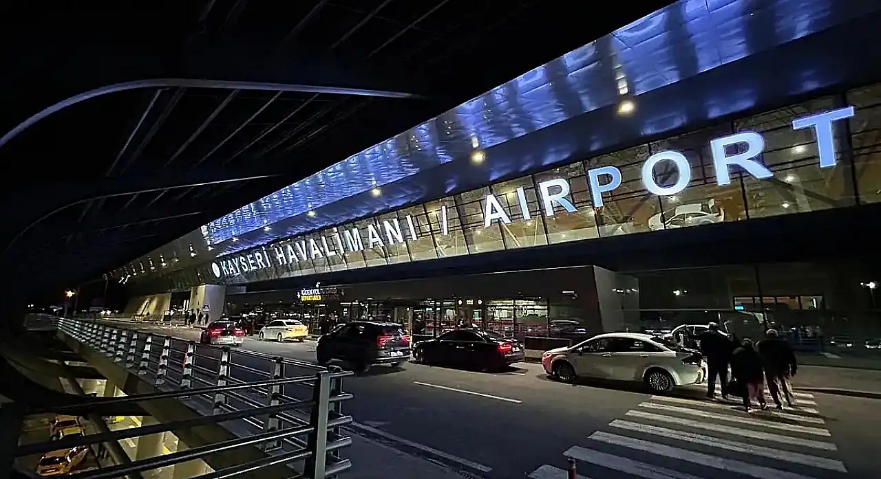 Kayseri Havalimanı kent nüfusunu 2'ye katladı: 16 binden fazla uçak...