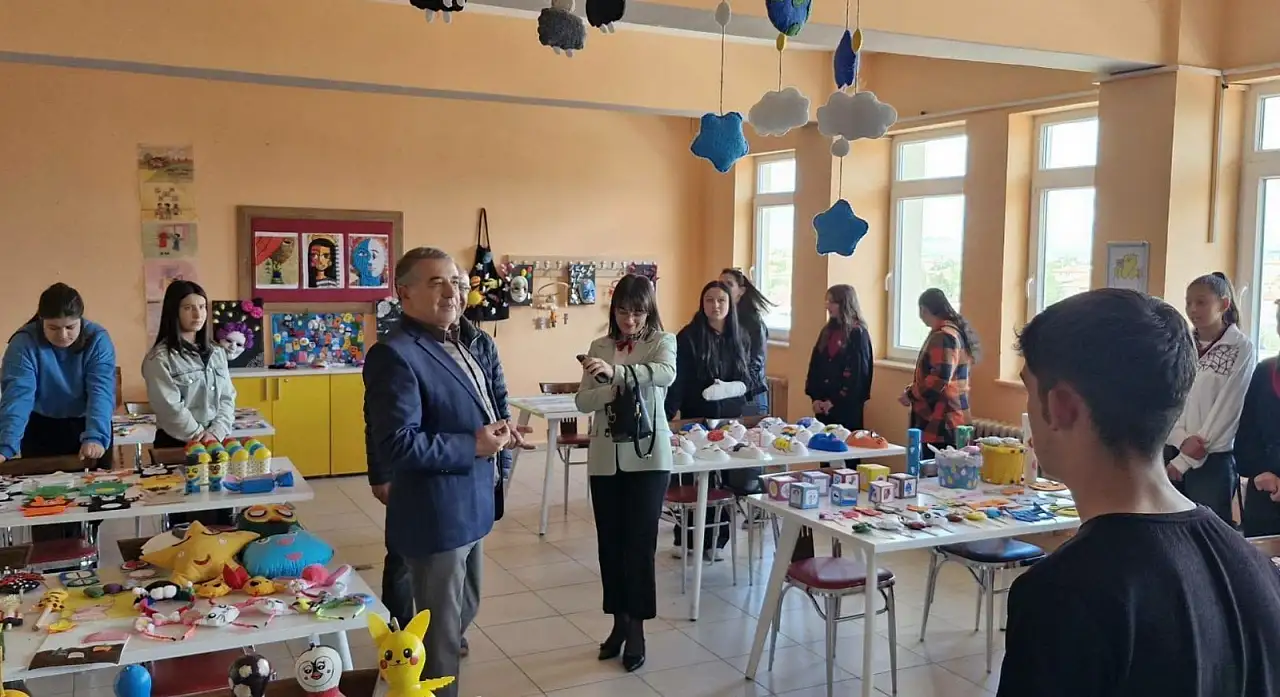 Kayseri'nin o ilçesinde dikkat çeken gençlik hamlesi! Başkan peş peşe sahaya indi