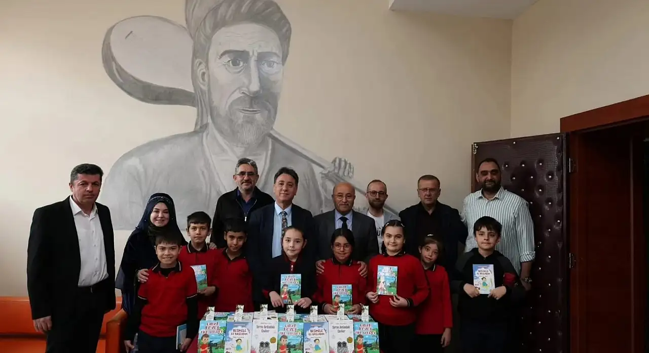 Develi'de söyleşi programı yoğun ilgi gördü
