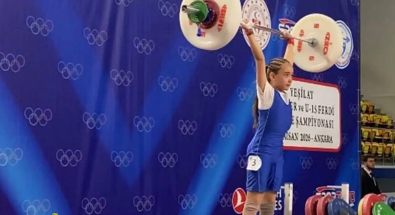 Kayserili 2 sporcudan halterde önemli başarı