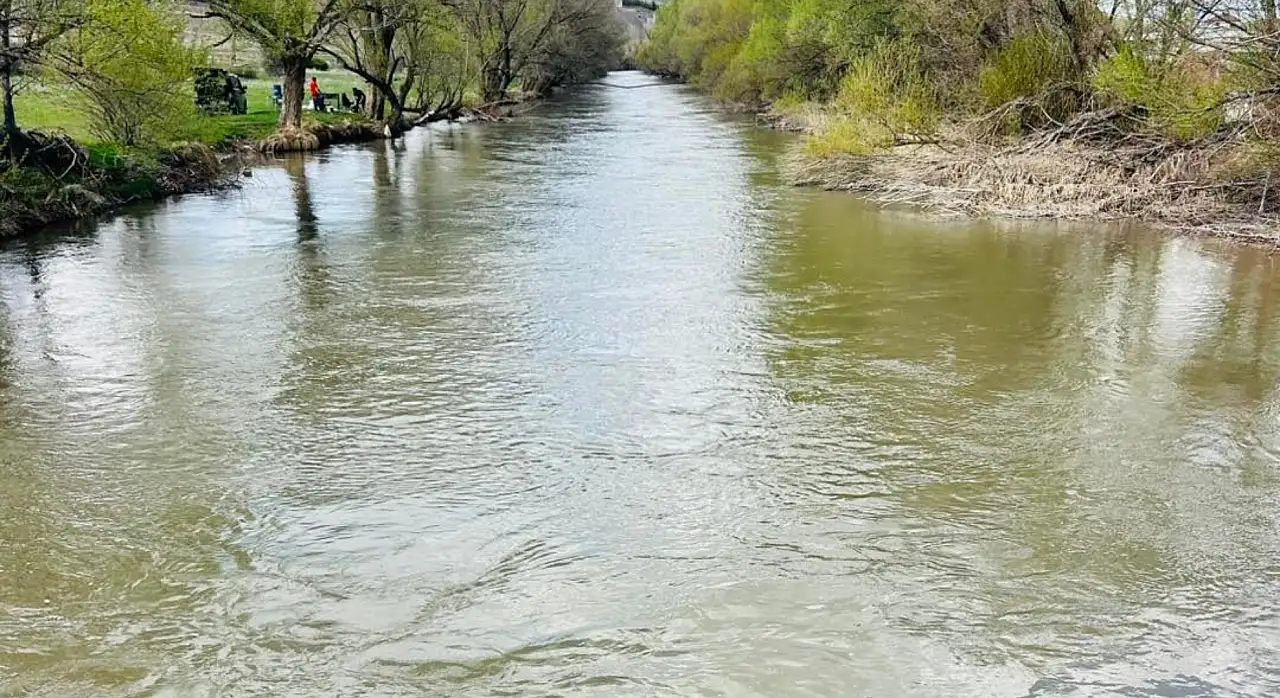 Kayseri'de hava tersine döndü: Kırcı yağdı, Zamantı coştu