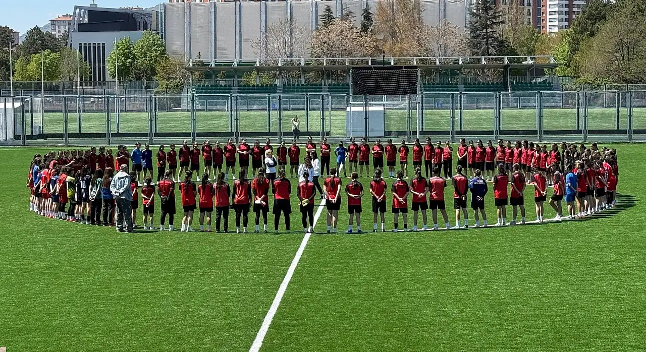 Kayseri'nin kızları sahaya çıktı… Millî Takım'a kim girecek?