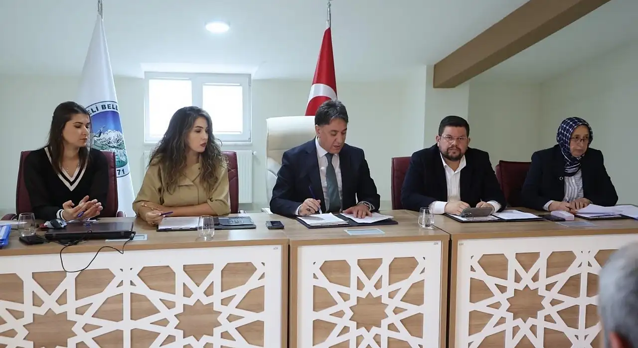 Develi'de AK Parti içinde '147 milyon' gerilimi! Mecliste tansiyon yükseldi