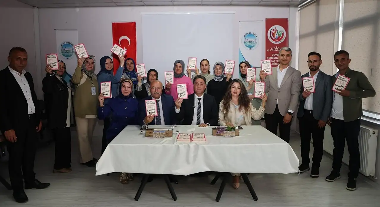 Develi'de kursiyerlere sürpriz ziyaret: Başkanın hediyesi dikkat çekti