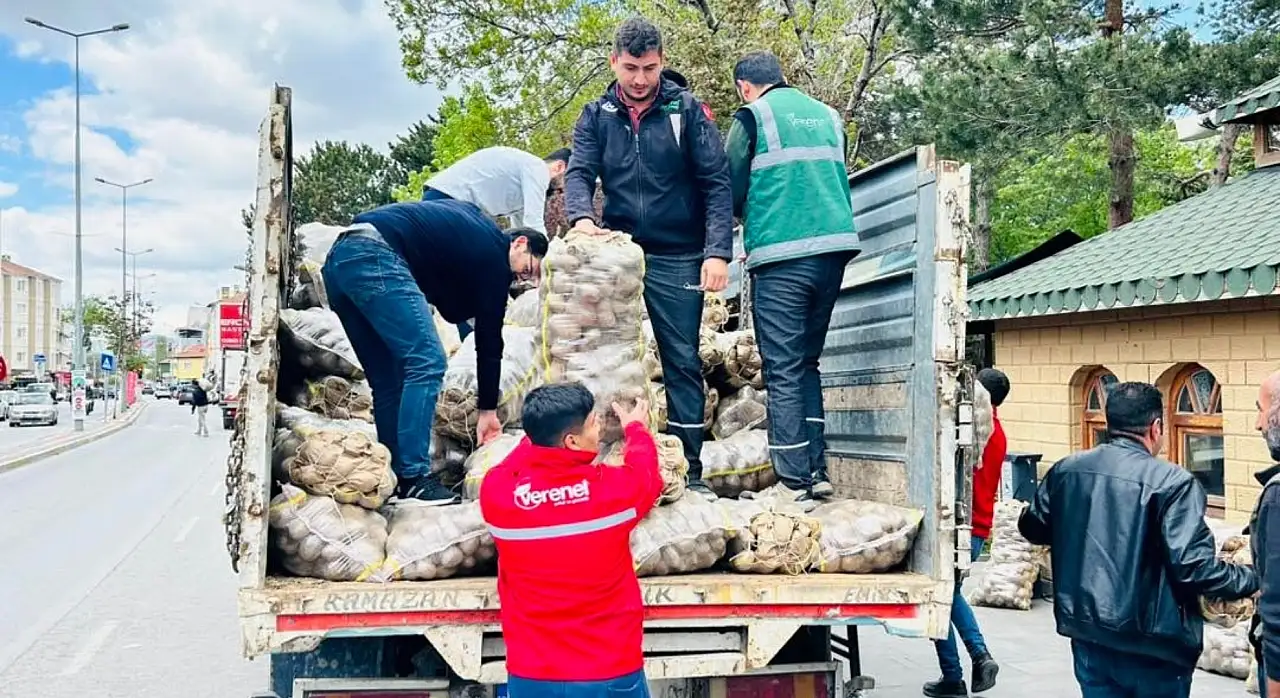 Hz. Muhammedin doğum yılına özel 571 çuval dağıtımı!