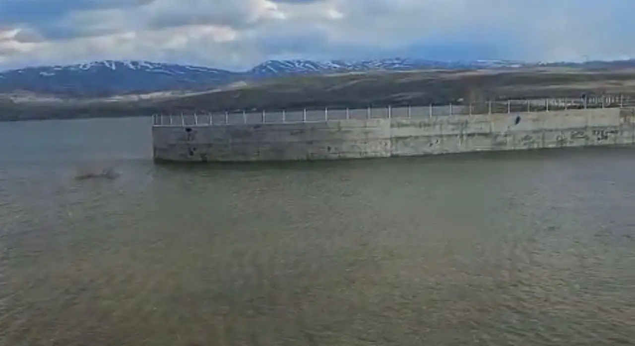 Kayseri'de su yükseldi, kapaklar açıldı! Bölge için dikkat uyarısı verildi