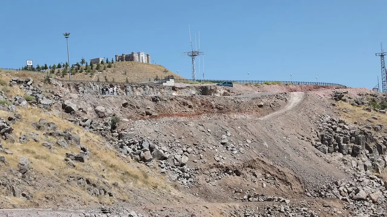 Kayseri'nin yeni seyir merkezi: Türk Bayrağı ile taçlanacak!