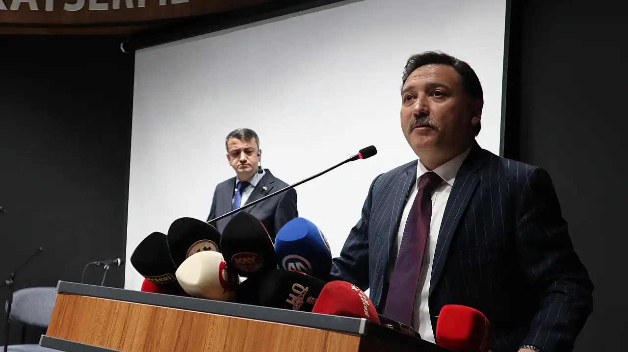 Kayseri'de dev halk kütüphanesi açıldı!