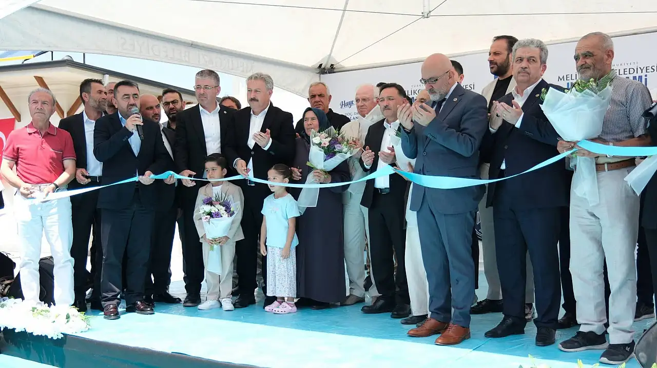 13 hayırseverin katkısıyla yapılan Hayrat Cami ibadete açıldı