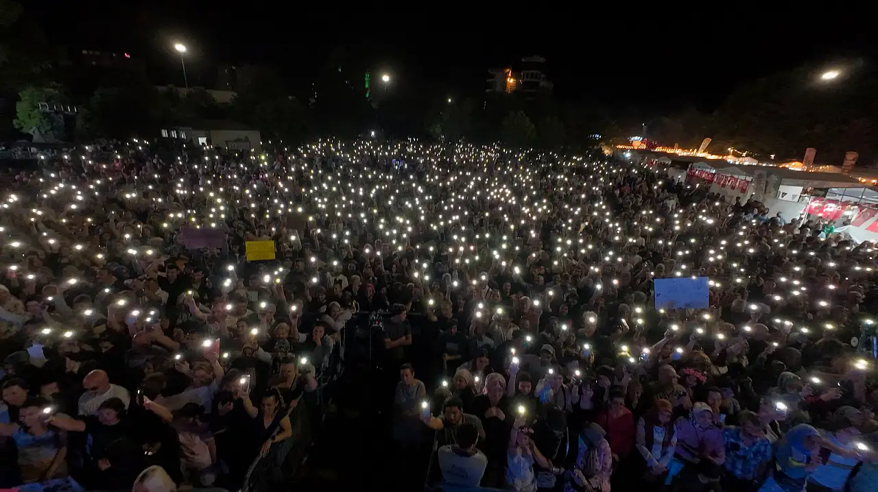 Kayserili başkan öyle bir projeye imza attı ki! Ünlü sanatçılar akın etti: Türkiye konuştu!