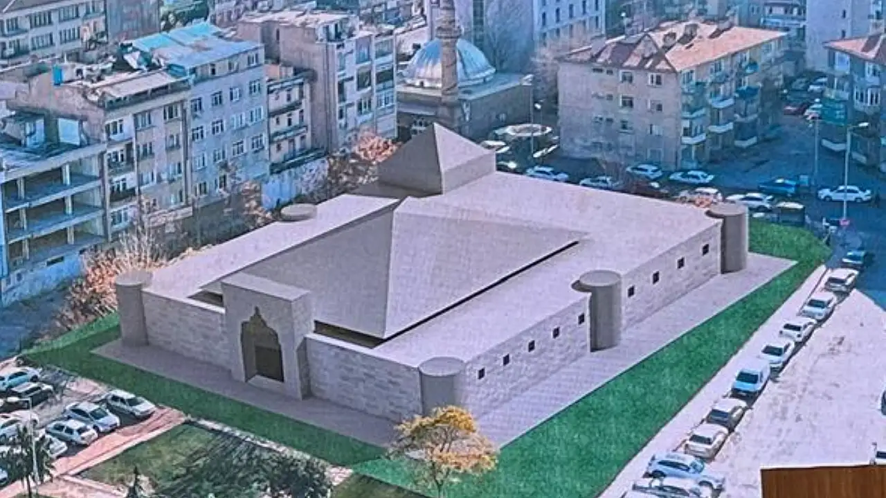 Kayseri'nin merkezindeki ilk medrese küllerinden yeniden doğuyor! 900 yıl sonra gelen uyanış...