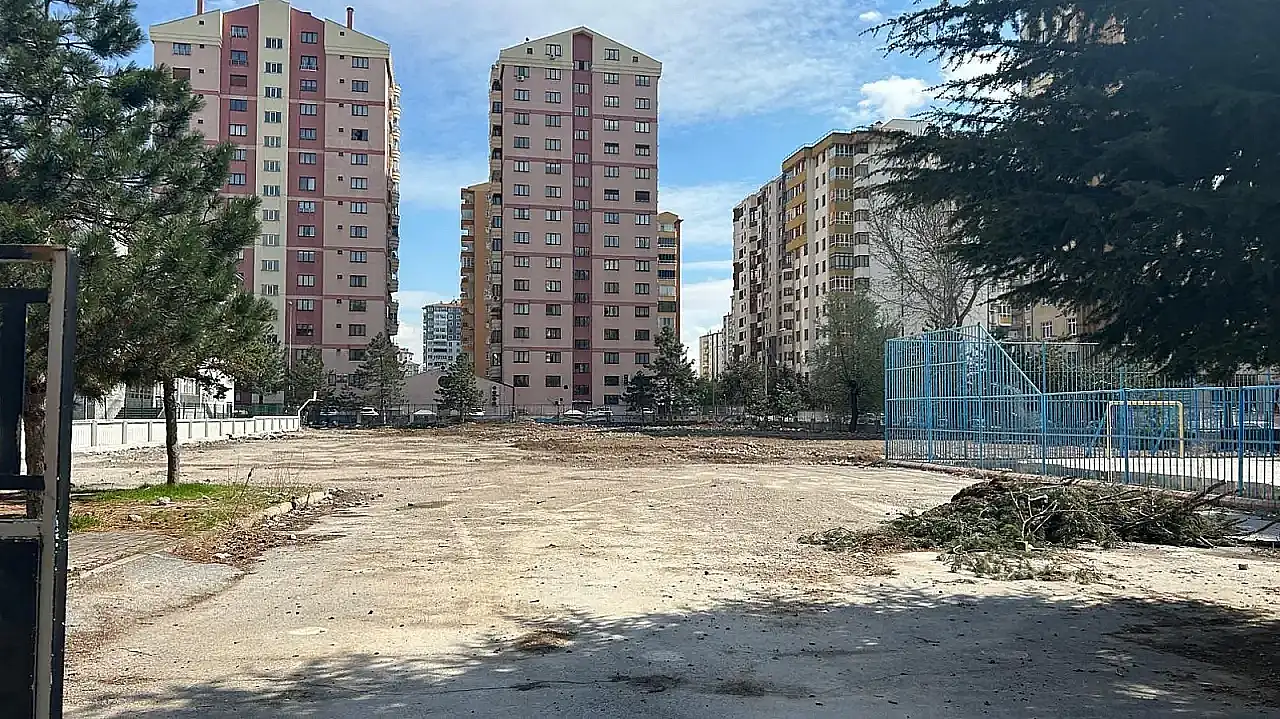 Kayseri'nin ünlü okulunun yeniden yapımı için sözleşme imzalandı: İnşaat başlıyor!