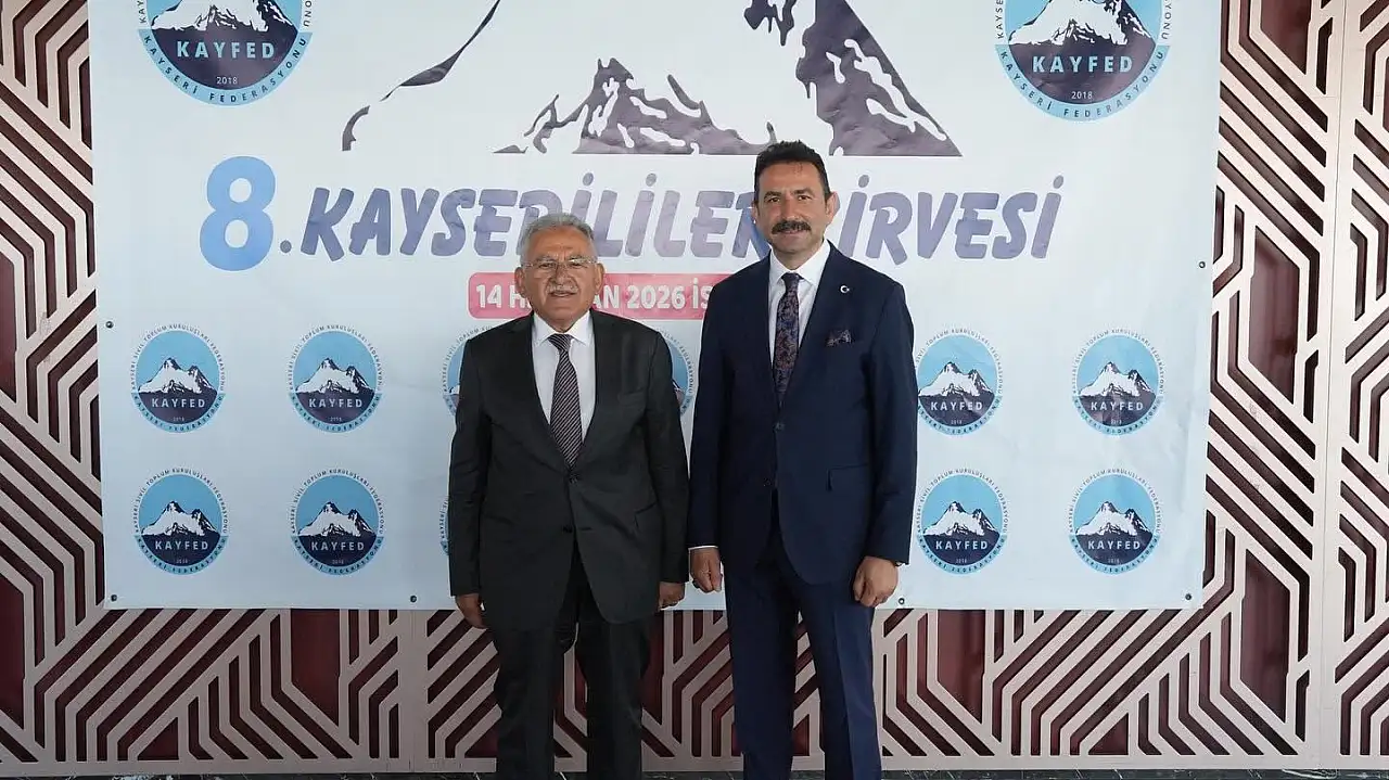 İstanbul'da Kayseri rüzgarı: 8. Kayserililer Zirvesi yoğun katılımla kgerçekleştirildi!
