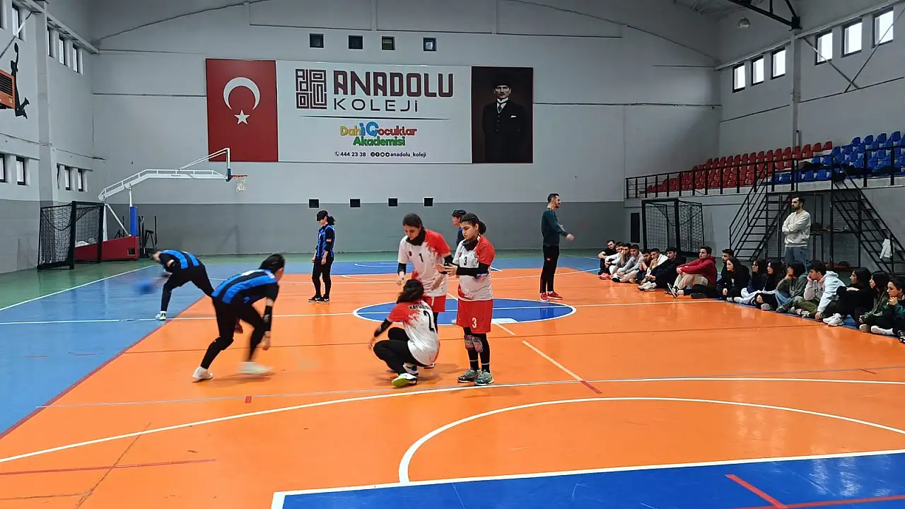 ERÜ'de anlamlı etkinlik: Görme engelli sporcular ile bir araya geldiler!