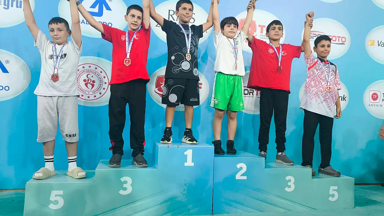 Kayseri'den çıktılar, Ankara'da tarih yazdılar! İki kardeşin başarısı gündem oldu