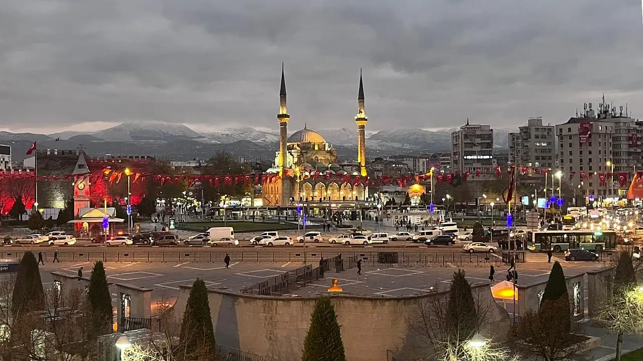 Kayseri’den kısa kısa: Bıçaklı yaralama, Miting, Millet Bahçesi, Katlı Kavşak, Kayserispor…