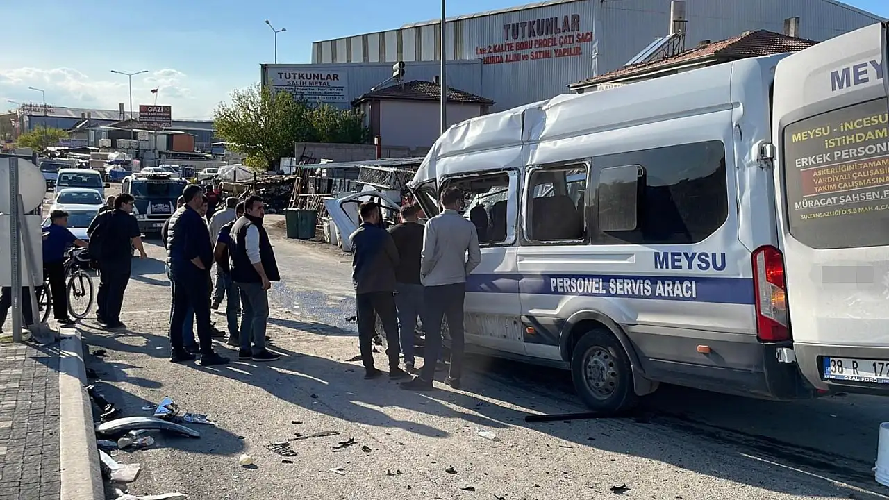 Meysu personel aracı kazaya karıştı: 8 yaralı!
